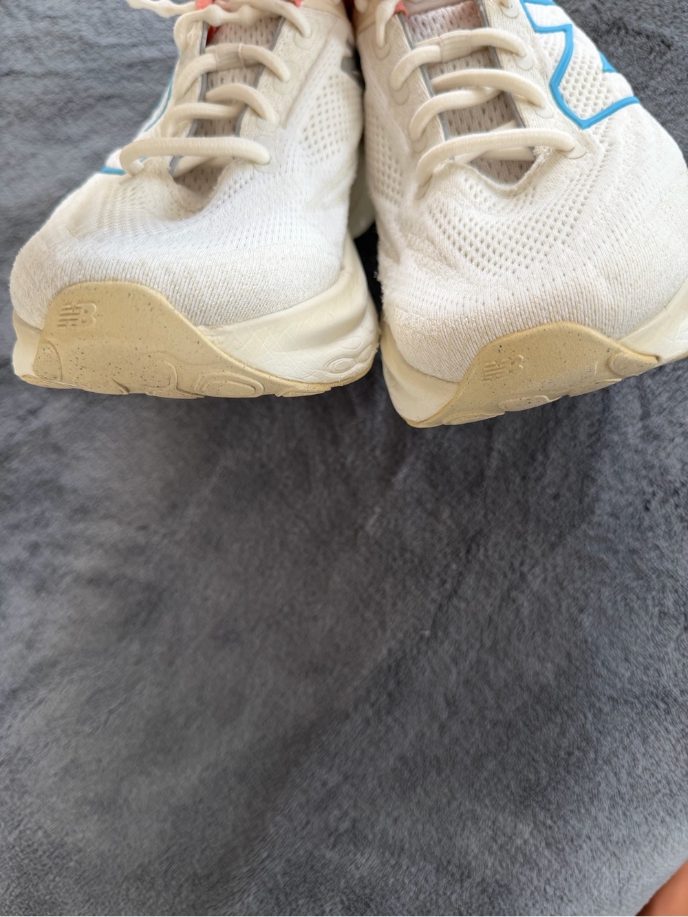 New Balance Fresh Foam X More v4 (Sea Salt with Pink/Multi/Blue) - Picture 3 of 9